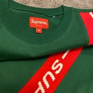 Supreme vertical logo hot sale stripe